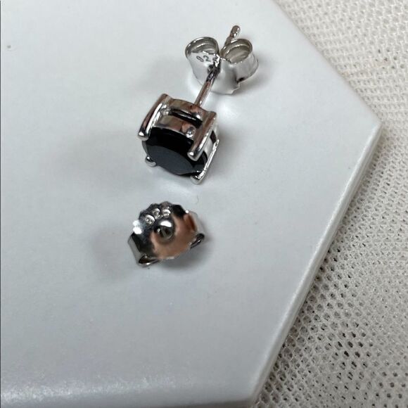 Black Spinel stud sterling silver earrings 1CT Each 6mm - Picture 8 of 10